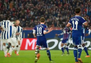 哈雷斯彻与苏黎世的激烈对决揭示了足球战术的新趋势与球队实力的较量